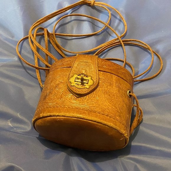 Mexican Leather Pill Box Purse - Picture 2 of 8